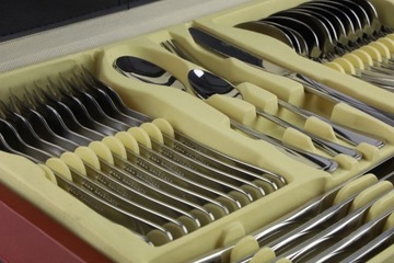 Набор столовых приборов НИНА в чемодане, 72 предмета