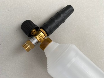 Пенообразующая насадка Bosch с бачком 1л для омывателей