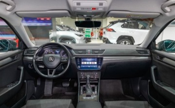 Skoda Superb III Liftback 2.0 TSI 280KM 2018 Skoda Superb 2.0 TSI 4x4 Ambition DSG 2.0 Benzyna 280KM, zdjęcie 3