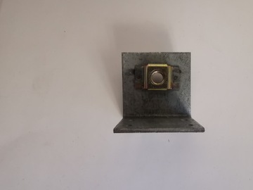 PŁYTKA PODTRZYMUJĄCA SIEDZENIA DO VW T4 703883281D