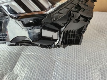 AUDI Q3 83A LAMPA FULL LED LEWA 18->