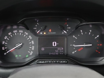 Citroen C3 III Hatchback Facelifting 1.2 PureTech 83KM 2021 Citroen C3 1.2 PureTech, Salon Polska, zdjęcie 8