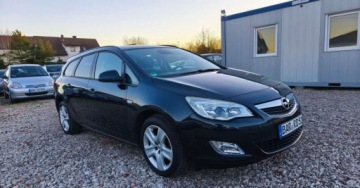 Opel Astra J Sports Tourer 1.4 Turbo ECOTEC 120KM 2011 Opel Astra Opel Astra 1.4 Benzyna 120KM, zdjęcie 4