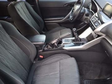 Mitsubishi Eclipse Cross SUV 1.5 T 163KM 2018 Mitsubishi Eclipse Cross 1.5 T-MIVEC, Klima, zdjęcie 8