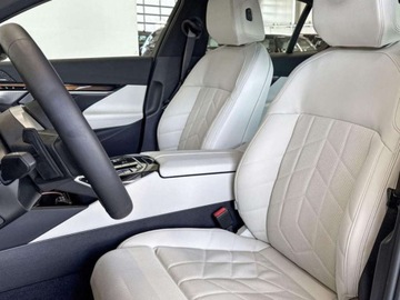 BMW Seria 5 G90-91 Touring 2.0 520d 197KM 2025 BMW Seria 5 520d xDrive Sport Sedan 2.0 (197KM) 2025, zdjęcie 4