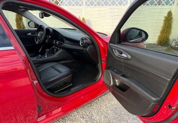 Alfa Romeo Giulia II Sedan 2.0 TBi 280KM 2018 Alfa Romeo Giulia Alfa Romeo Giulia 2.0 Turbo 16V AT8-Q4 Veloce 2.0 Benzyna, zdjęcie 32