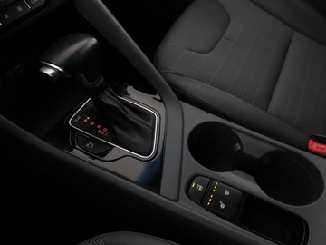 Kia Niro I Crossover 1.6 GDi Hybrid 141KM 2017 Kia Niro HEV półskóra navi kamera ks.serwisowa, zdjęcie 28