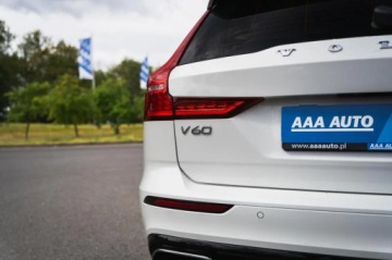 Volvo V60 II  Kombi 2.0 T4 190KM 2020 Volvo V60 T4 2.0, Salon Polska, Serwis ASO, zdjęcie 11