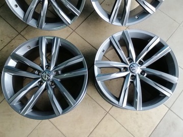 Felgi oryginał VW Passat 3G0 B8 18X8J ET 44
