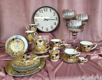 НАБОР ИЗ 2 КРУЖЕК В ПОДАРОЧНОЙ КОРОБКЕ С СЕРДЦЕМ Г.КЛИМТА