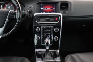 Volvo S60 II Sedan Facelifting 2.0 D3 DRIVE-E 150KM 2017 Volvo S60 D3, Salon Polska, Automat, VAT 23%, zdjęcie 11