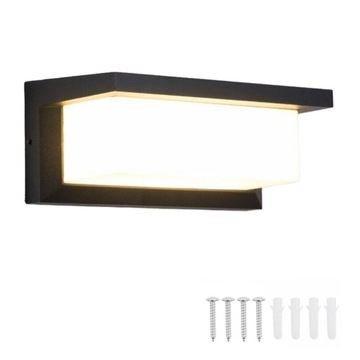 Lampa ścienna LED 18W z czujnikiem ruchu IP66