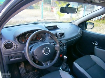 Renault Clio III Hatchback 5d Phase II 1.5 dCi 75KM 2012 Renault Clio 1,5dci VAT 1, zdjęcie 5