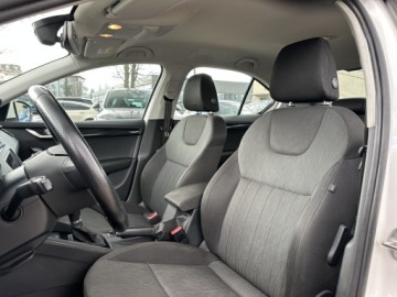 Skoda Octavia III Liftback Facelifting 2.0 TDI 150KM 2018 Skoda Octavia Hak, Podgrzewana przednia szyba/ DSG, zdjęcie 12