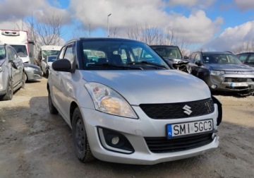 Suzuki Swift V Hatchback 5d 1.2 VVT 94KM 2013 Suzuki Swift 2013r, 1.2 Benzyna. Lekko uszkodzony lewy przod. Jezdzi. 1.2