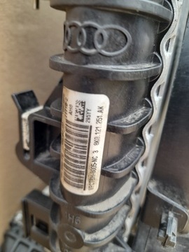 AUDI OE 8K0121251AK CHLADIČ SYSTÉM CHLAZENÍ MOTORU