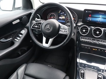 Mercedes GLC C253 SUV Facelifting 2.0 200d 163KM 2022 Mercedes GLC GLC 200 d 4MATIC, Salon Polska, zdjęcie 6