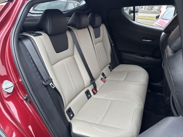 Toyota C-HR I Crossover 1.8 Hybrid 122KM 2018 Toyota C-HR 1.8 Hybrid Selection Toyota C-HR Hybri, zdjęcie 24