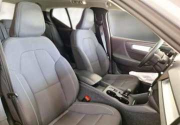 Volvo XC40 Crossover Plug-In Facelifting 1.5 T5 262KM 2022 Volvo XC 40 Plug-In T5 Navi Virtual Tempomat Panorama Kamera FV23, zdjęcie 12