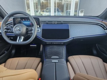 Mercedes Klasa E W214 Sedan 2.0 220d 197KM 2026 E Klasa 220 d 4-Matic AMG 2.0 (197KM) 2026, zdjęcie 5