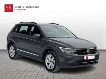 Volkswagen Tiguan II SUV Facelifting 2.0 TSI 190KM 2022 Volkswagen Tiguan Salon PL, FV23, 4motion ACC od Dealera 2.0 Benzyna, zdjęcie 2