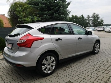 Ford Focus III Hatchback 5d facelifting 1.6 TDCi 115KM 2014 Ford Focus 1.6TDCI 115KM Klimatyzacja Elektryka, zdjęcie 4