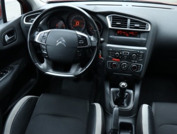 Citroen C4 II Hatchback 5d 1.6 16v VTi 120KM 2012 Citroen C4 1.6 VTi, Klima, Klimatronic, Tempomat, zdjęcie 6