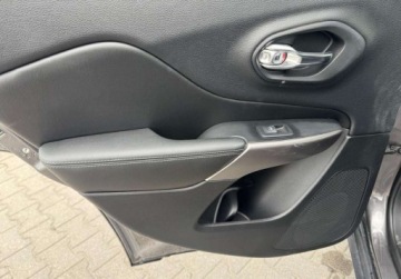 Jeep Cherokee V 2019 Jeep Cherokee Jeep Cherokee Latitude Plus 2.4L LPG 2.4 Benzyna 177KM, zdjęcie 24