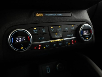 Ford Focus IV Kombi 2.0 EcoBlue 150KM 2019 Ford Focus automat full LED el. sterowane i grzane, zdjęcie 26