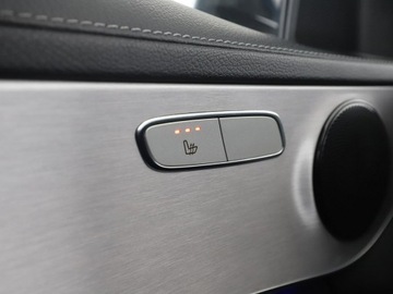 Mercedes Klasa C W205 Kombi Facelifting HYBRYDA 2.0 300 e 320KM 2021 Mercedes C 300 PHEV multibeam LED skóra/alcantara, zdjęcie 38