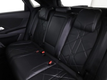  DS Automobiles DS 7 Crossback Performance Line+, zdjęcie 16