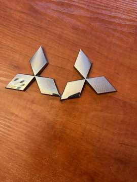 Emblemat znaczek logo MITSUBISHI 7415-A111