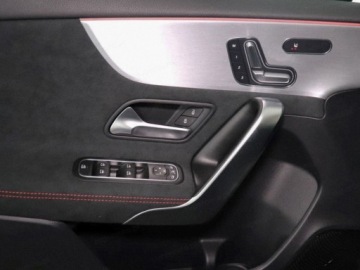 Mercedes Klasa A W177/V177 Hatchback Facelifting 1.3 200 163KM 2025 MERCEDES-BENZ A Klasa 200 AMG Line 1.3 (163KM) 2025, zdjęcie 12