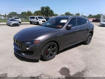 Maserati Levante 2021 Maserati Levante 2021r, 3.0L, 4x4 3.0 Benzyna 345KM, zdjęcie 1