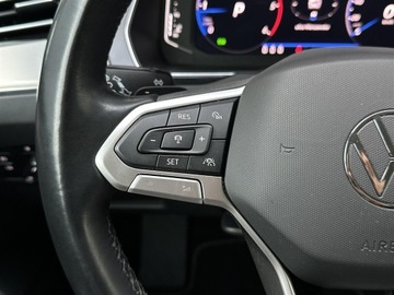 Volkswagen Passat B8 Variant Facelifting 2.0 TDI SCR 200KM 2022 Volkswagen Passat 2.0TDI 200KM 4Motion Elegance DS, zdjęcie 17