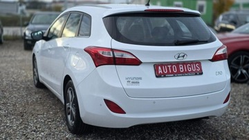Hyundai i30 II Wagon Facelifting 1.6 CRDi 136KM 2015 Hyundai i30 ledy super stan, zdjęcie 6