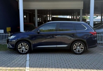 Mitsubishi Outlander III SUV Facelifting 2015 2.0 MIVEC 150KM 2015 Mitsubishi Outlander 2.0 150KM Intense 4WD CVT Salon PL 7-os 2.0 Benzyna, zdjęcie 28
