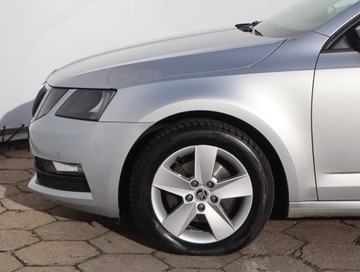 Skoda Octavia III Liftback Facelifting 1.5 TSI ACT 150KM 2018 Skoda Octavia 1.5 TSI, Salon Polska, Serwis ASO, zdjęcie 12