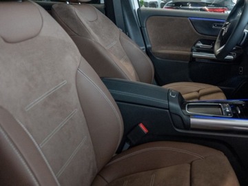 Mercedes GLA II Off-roader Facelifting 1.3 200 163KM 2025 MERCEDES-BENZ GLA 200 AMG Line Suv 1.3 (163KM) 2025, zdjęcie 8