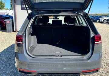 Volkswagen Passat B8 Variant Facelifting 1.5 TSI EVO 150KM 2020 Volkswagen Passat Polski salon I wlasciciel serwis ASO 1.5 Benzyna, zdjęcie 24