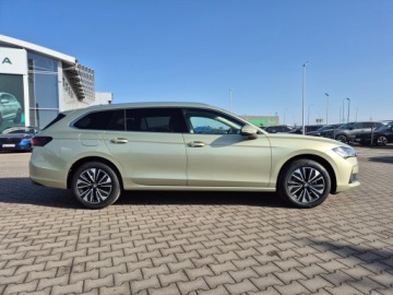 Skoda Superb III Kombi Facelifting 1.5 TSI 150KM 2026 Skoda Superb DRIVE 1.5 TSI DSG Auto z placu, zdjęcie 3