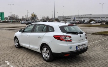 Renault Megane III Grandtour Facelifting 2013 Energy TCe 115KM 2015 Renault Megane 2015 r. Bezwypadkowy 1.2 Benzyna 115KM, zdjęcie 2