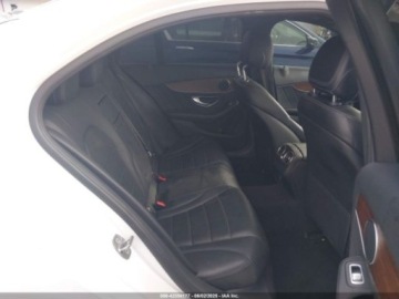 Mercedes Klasa C W205 2019 Mercedes-Benz Klasa C 2019 MERCEDES-BENZ C 300 2.0 Benzyna 255KM, zdjęcie 14