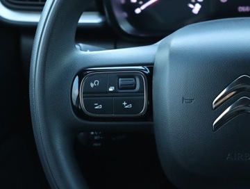 Citroen C3 III Hatchback Facelifting 1.2 PureTech 110KM 2022 Citroen C3 1.2 PureTech, Salon Polska, zdjęcie 17