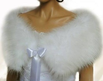 Эксклюзивный меховой палантин на выпускной вечер