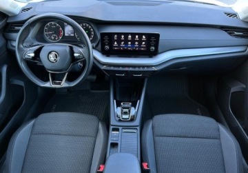 Skoda Octavia IV Liftback 1.5 TSI EVO 150KM 2022 Skoda Octavia Ambition Pakiety, Tempomat, Kamera cofania, Podgrzewane fote, zdjęcie 3