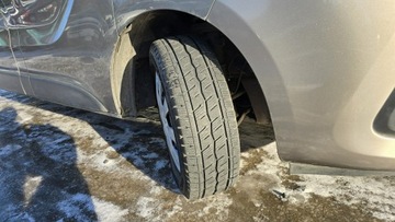 Renault Trafic III Furgon 1.6 Energy dCi 145KM 2018 Renault Trafic 9 miejsc, 2 komplety kół, zdjęcie 18