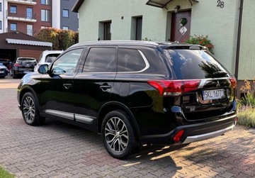 Mitsubishi Outlander III SUV Facelifting 2015 2.2 DI-D 150KM 2016 Mitsubishi Outlander 2,2 150KM AWD AUTOMAT 7os FullLED I wlasciciel Salon, zdjęcie 3