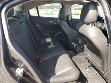 Alfa Romeo Giulia II Sedan 2.0 TBi 280KM 2017 Alfa Romeo Giulia TI Q4 2017 2.0l 2.0 Benzyna 280KM, zdjęcie 10