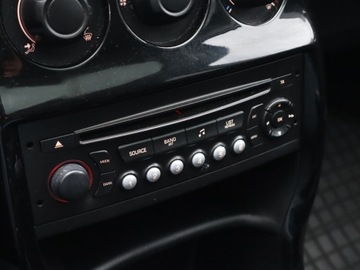 Citroen C3 II Hatchback 1.2 VTI 82KM 2012 Citroen C3 1.2 VTi, Klima,ALU, El. szyby, zdjęcie 15